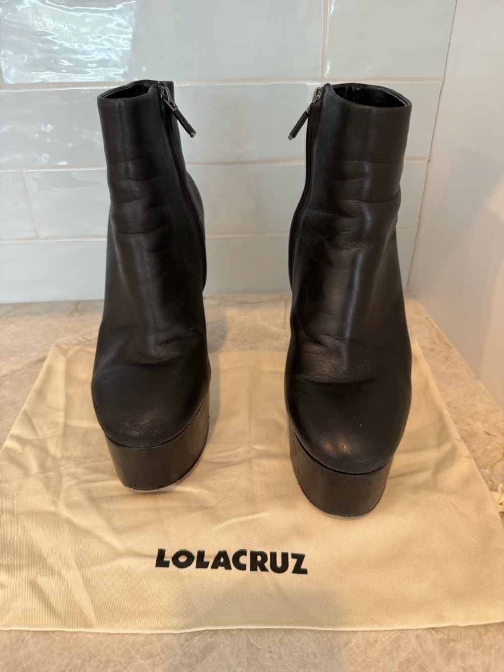 Lola Cruz Black Leather Platform Ankle Boots